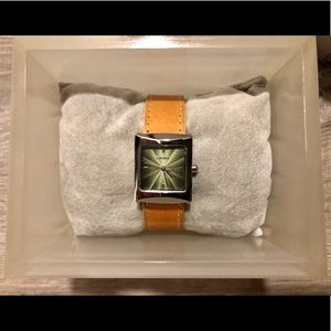 ! New DKNY Watch - leather / metallic face